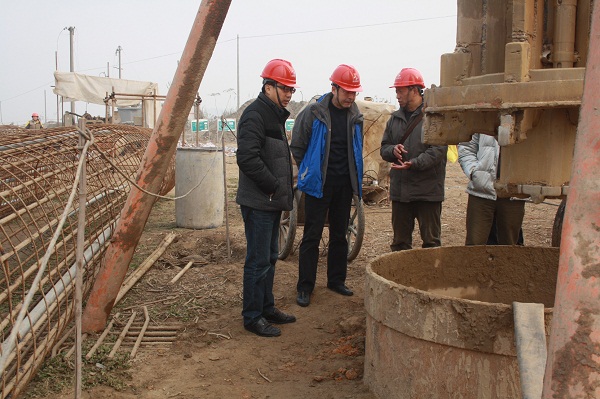 陜西送變電工程公司領導、專家蒞臨成眉石化園施工項目部參觀交流