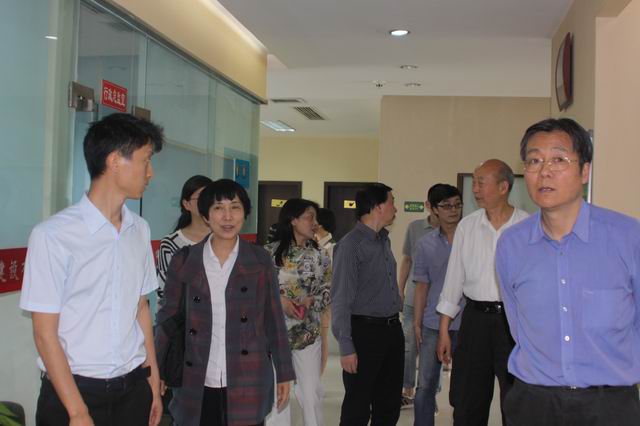 全國總工會民主管理部副部長暨省、市總工會領(lǐng)導蒞臨公司調(diào)研、指導工作