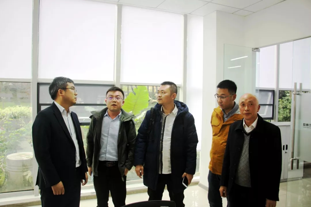 【動態(tài)】南昌蘇寧置業(yè)有限公司考察團(tuán)一行蒞臨成蜀電力集團(tuán)有限公司交流考察
