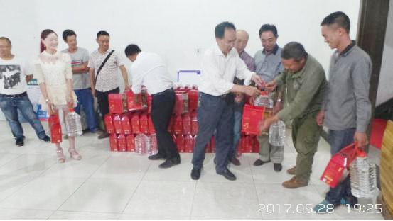 心系一線下基層 端午粽香暖人心