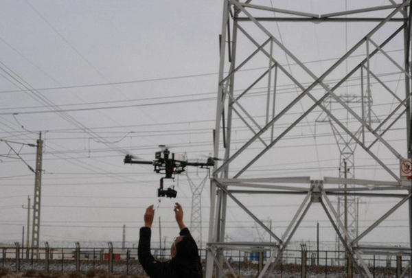 中機(jī)航飛圓滿完成內(nèi)蒙古電網(wǎng)2018年輸電線路鐵塔精細(xì)化巡檢作業(yè)