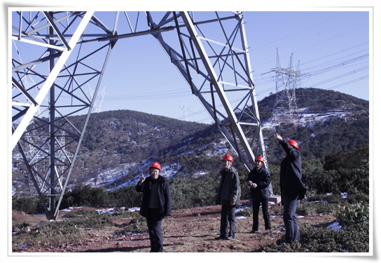 500kV石雅線、二普線線路覆冰，成蜀電力抗冰保電