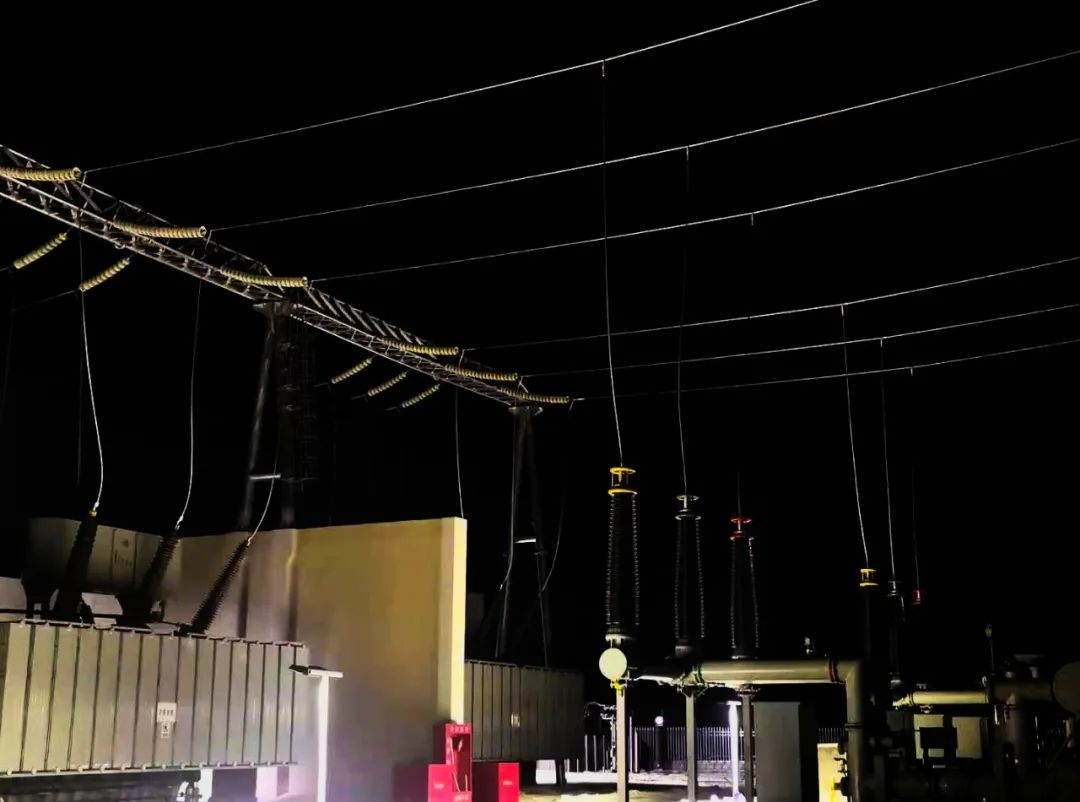 承德圍場朝陽灣（300MW）220kV匯流站項目一次性倒送電成功