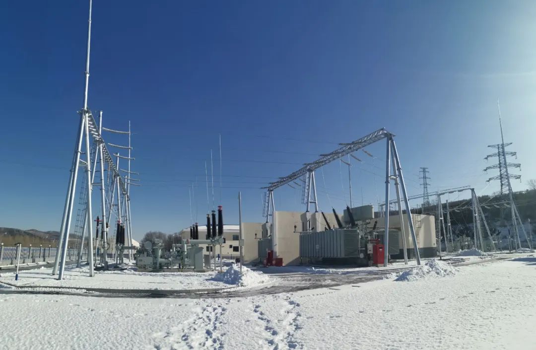 承德圍場朝陽灣（300MW）220kV匯流站項目一次性倒送電成功