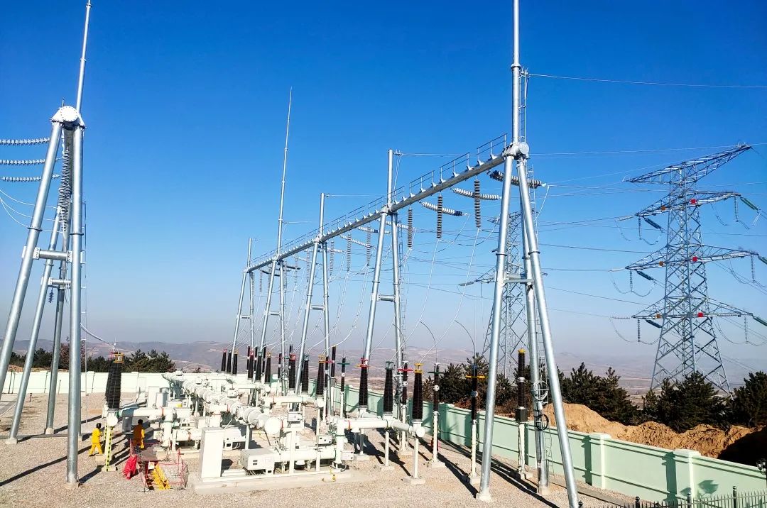 捷報連連！五寨韓家樓50MW風(fēng)電場220kV送出工程送電一次成功
