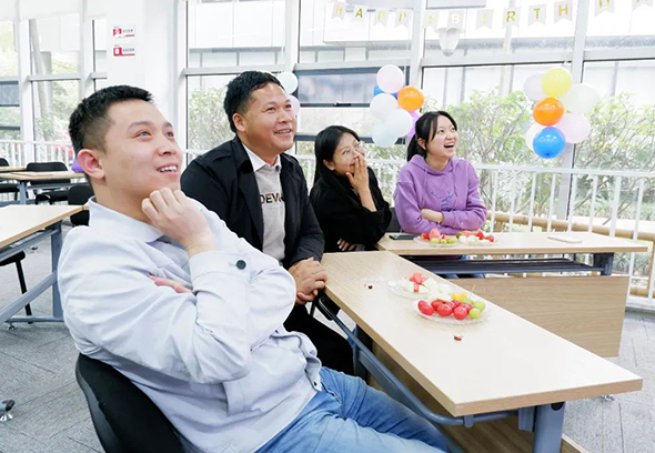 “溫情成蜀，歡喜相聚”成蜀電力集團(tuán)一季度職工生日會(huì)，將歡樂(lè)和溫暖“拉滿”