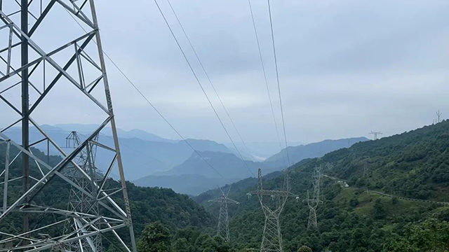 110kV雷壩一線58-77號重冰區(qū)段抗冰差異化改造工程順利竣工
