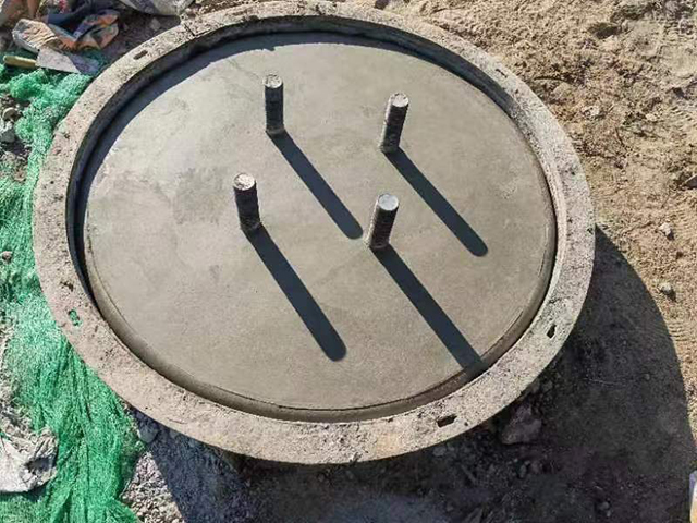 景東江邊光伏項目35kV聯(lián)絡線路EPC工程首基澆筑完成