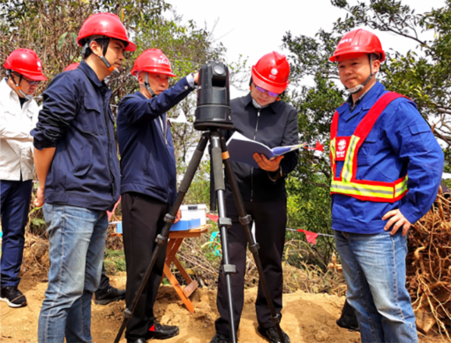 國網四川省電力公司超高壓分公司檢查組前往500千伏山桃一二線電力線路遷改還建工程檢查指導