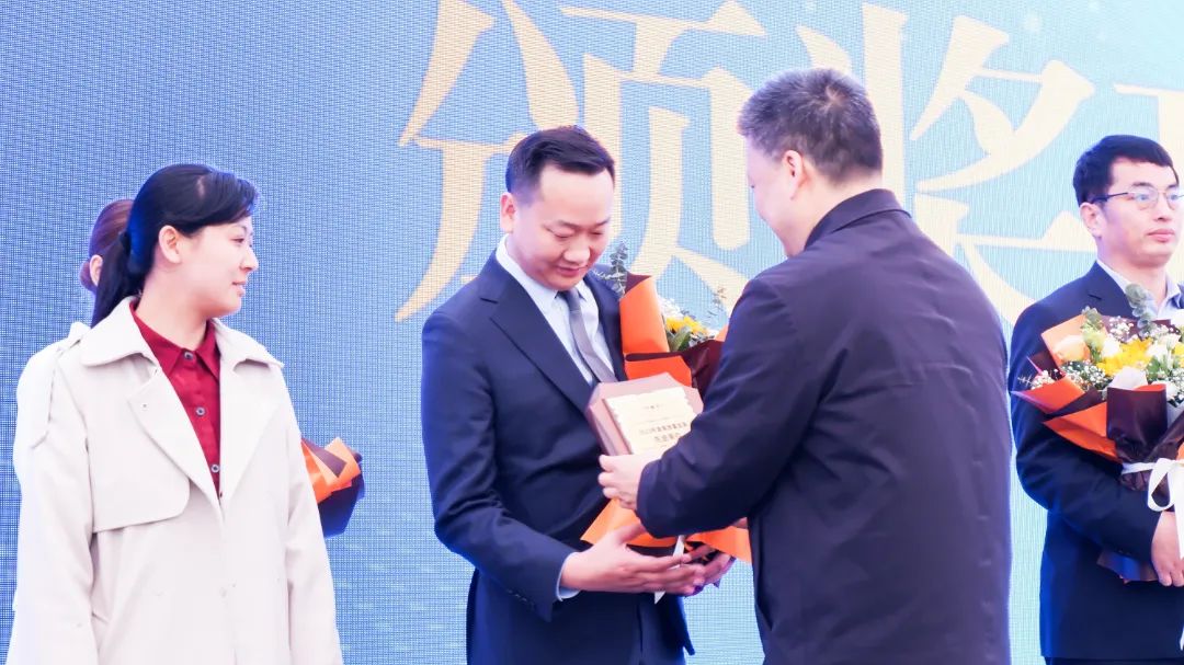 成蜀電力集團受邀參加“筑夢新城·共創(chuàng)未來”政企交流會并榮獲獎項