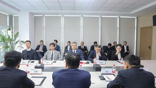 成蜀電力集團(tuán)舉行2025年度經(jīng)營(yíng)目標(biāo)責(zé)任書(shū)簽訂儀式
