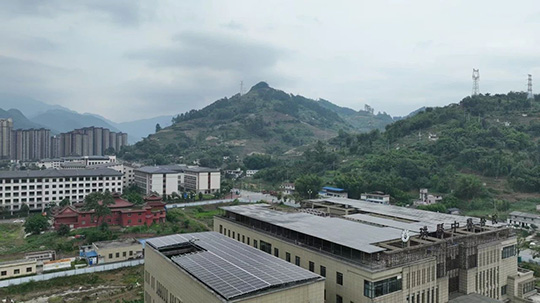 宜賓市珙縣分布式光伏發(fā)電示范項(xiàng)目首個(gè)醫(yī)療體系子項(xiàng)目成功并網(wǎng)送電